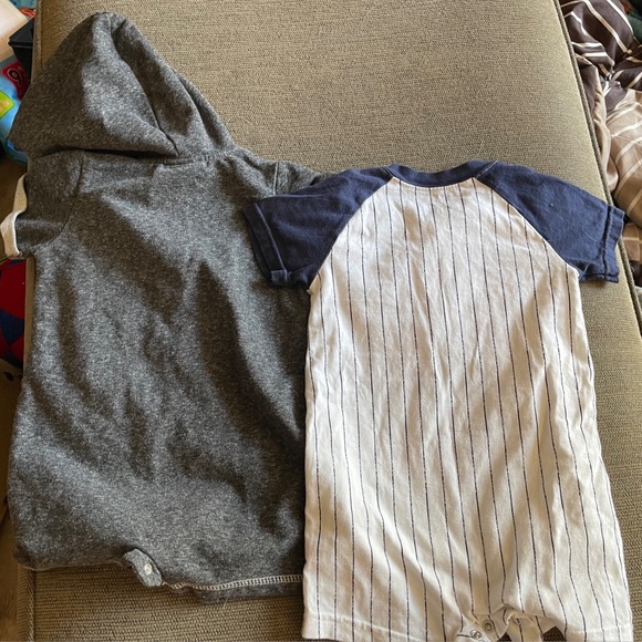 Bundle Calvin Klein & Carter’s 18M Toddler Baby Boy Kids Bodysuit Top Shorts EUC - Picture 8 of 8